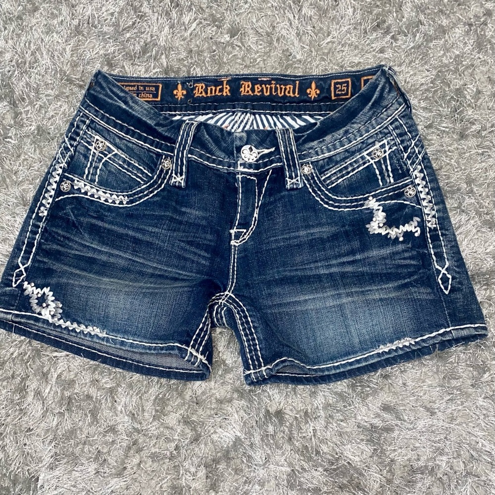 Rock revival easy 25s NWOT
